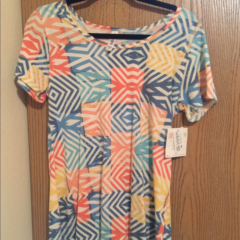 LuLaRoe Classic T